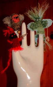 knotless-netting, viking knitting, detached buttonhole stitch, puppets, finger-puppets, hand-crafted gifts